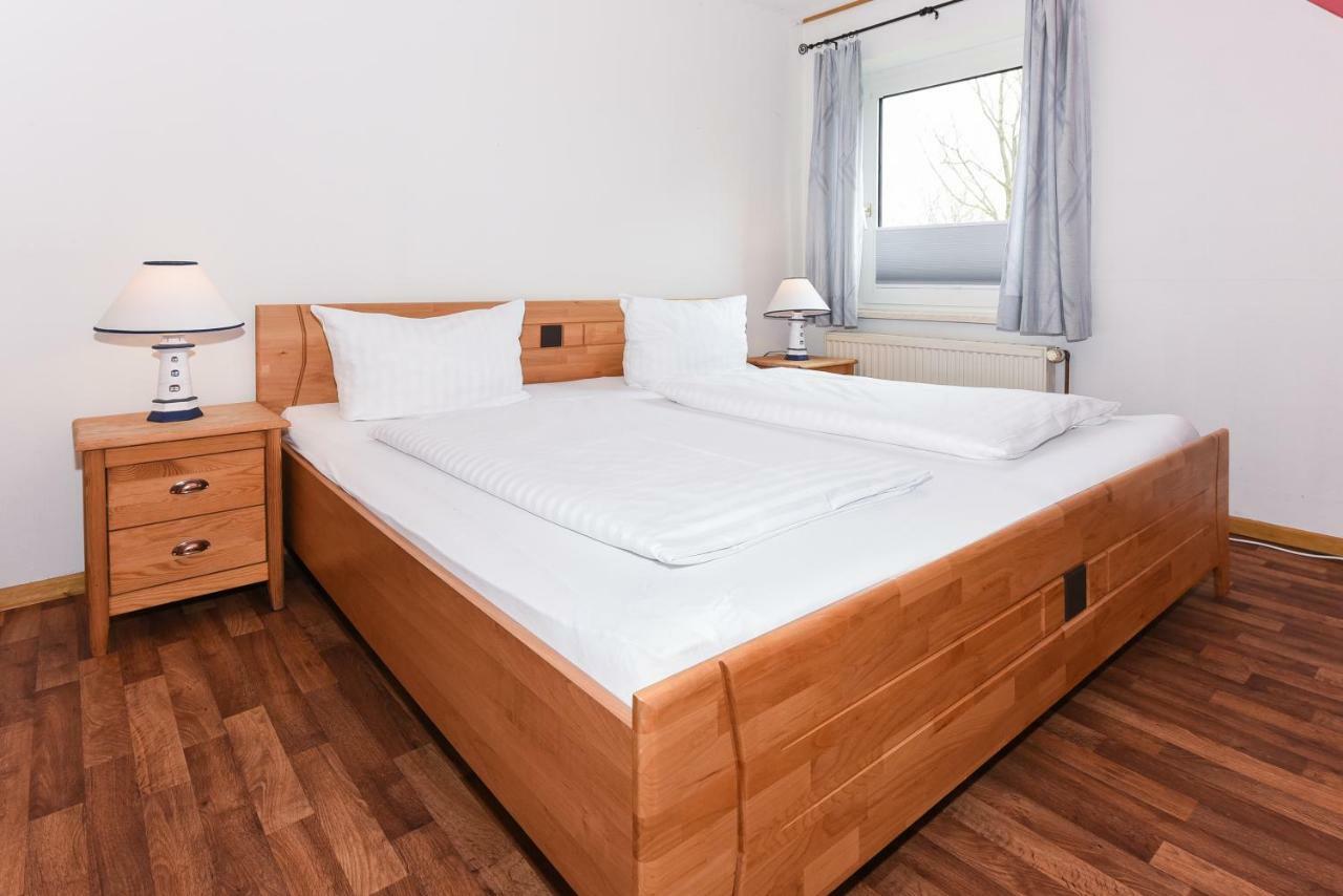 Ferienwohnung Haus Hafeneck Bensersiel Exterior foto